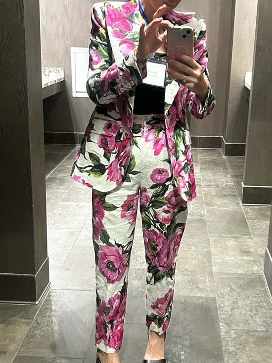 Dolce and Gabbana Peonies Jacquard Single-Breasted Jacket and pantsuit - Picture 12 of 14